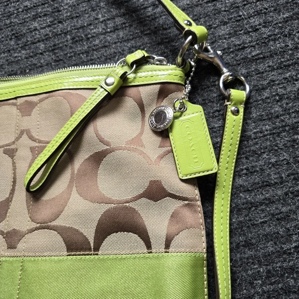 Coach Khaki Apple Green Signature Logo Canvas Purse Handbag G0973-F13674 Y2k - Picture 2 of 11